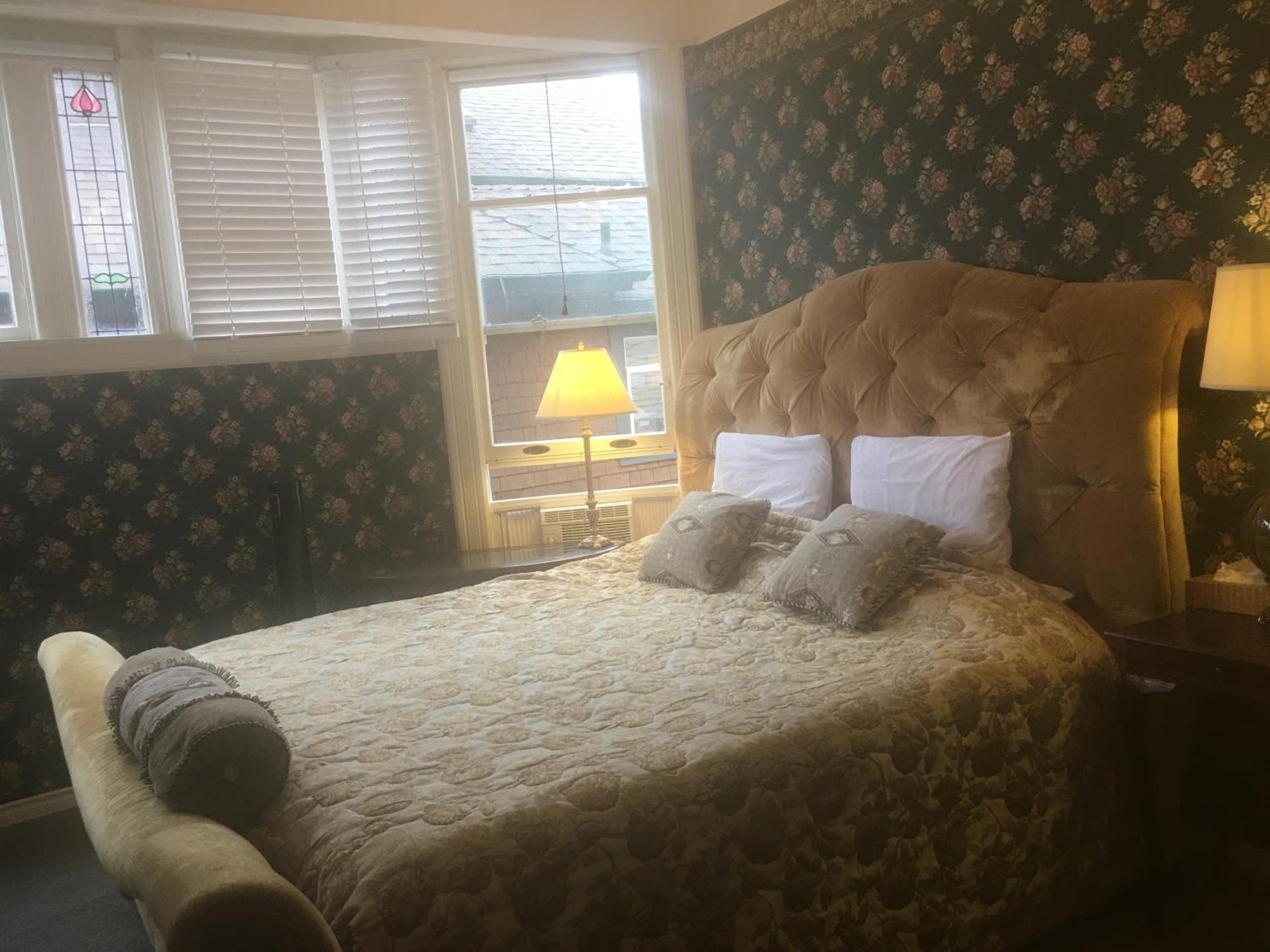 Haterleigh Heritage Inn Victoria Buitenkant foto